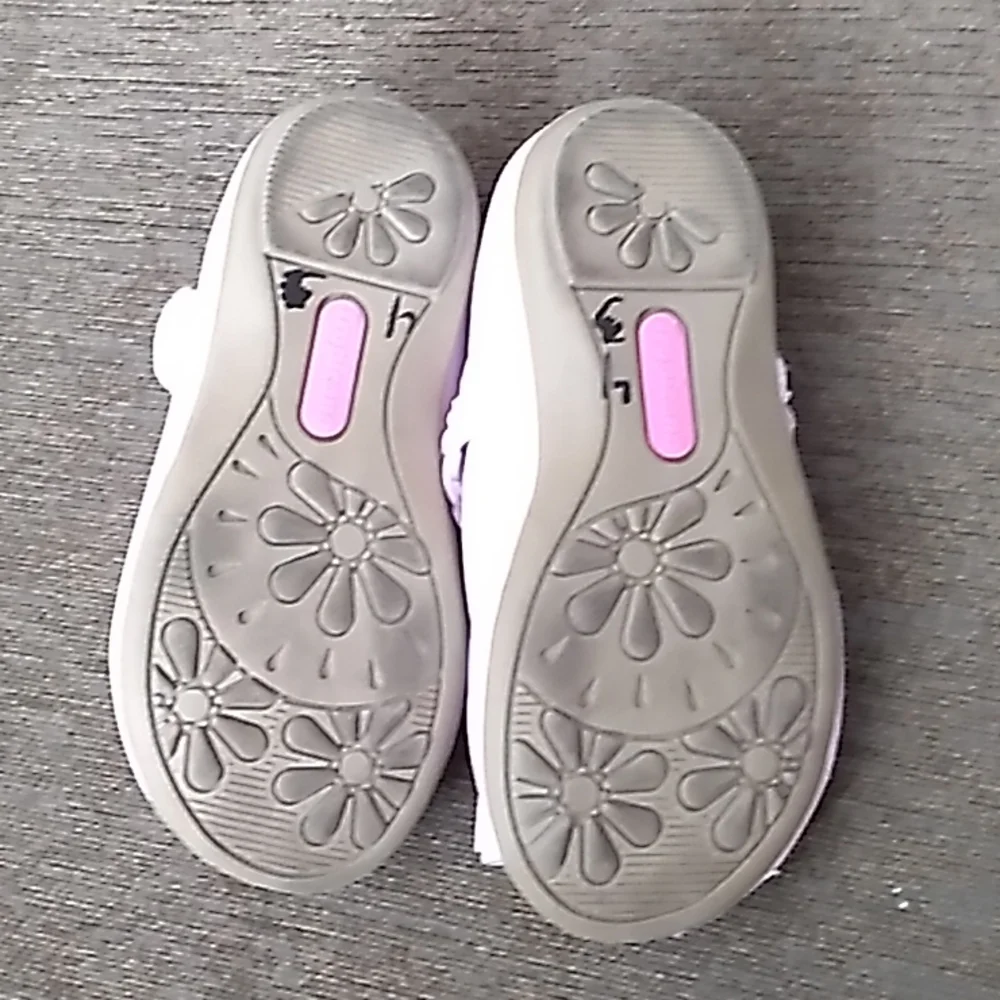 Pink toddlers shoe